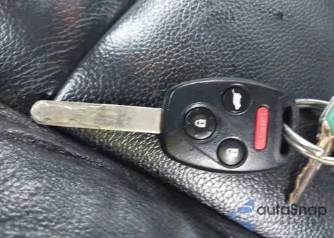 2013 Honda Pilot Ex-L z USA, uszkodzony, nr VIN 5FNYF4H6XDB027053